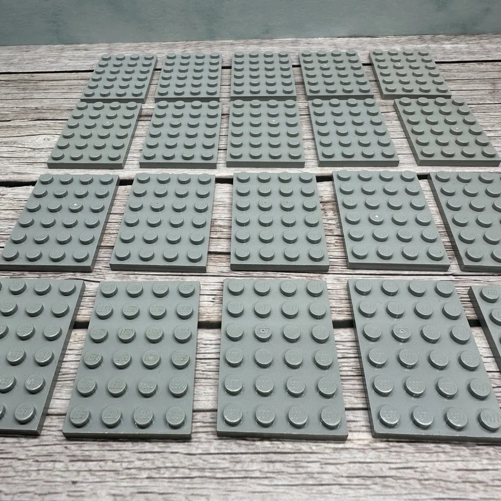 Lego‎ Part 3032 - Plate, 4x6 Light Bluish Gray - Lot Of 20